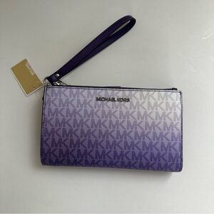 NWT Michael Kors Jet Set Large Ombré Signature Logo Wristlet